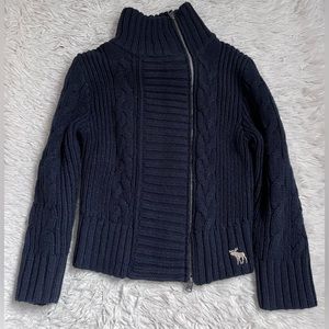 NEW Super soft & warm Abercrombie & Fitch sweater XS Navy blue